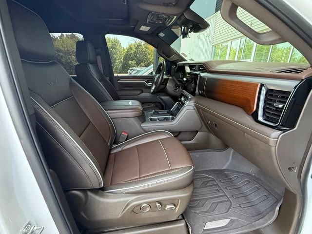 Used 2025 GMC Sierra 2500 Denali w/ Technology Package AWD/4WD image 18