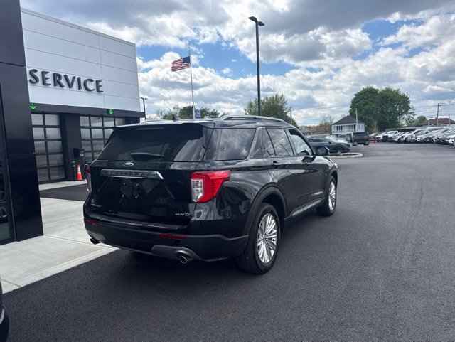 Certified 2024 Ford Explorer Limited w/ Limited Technology Package AWD/4WD image 3