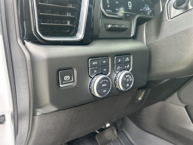 Used 2025 GMC Sierra 2500 Denali w/ Technology Package AWD/4WD image 28