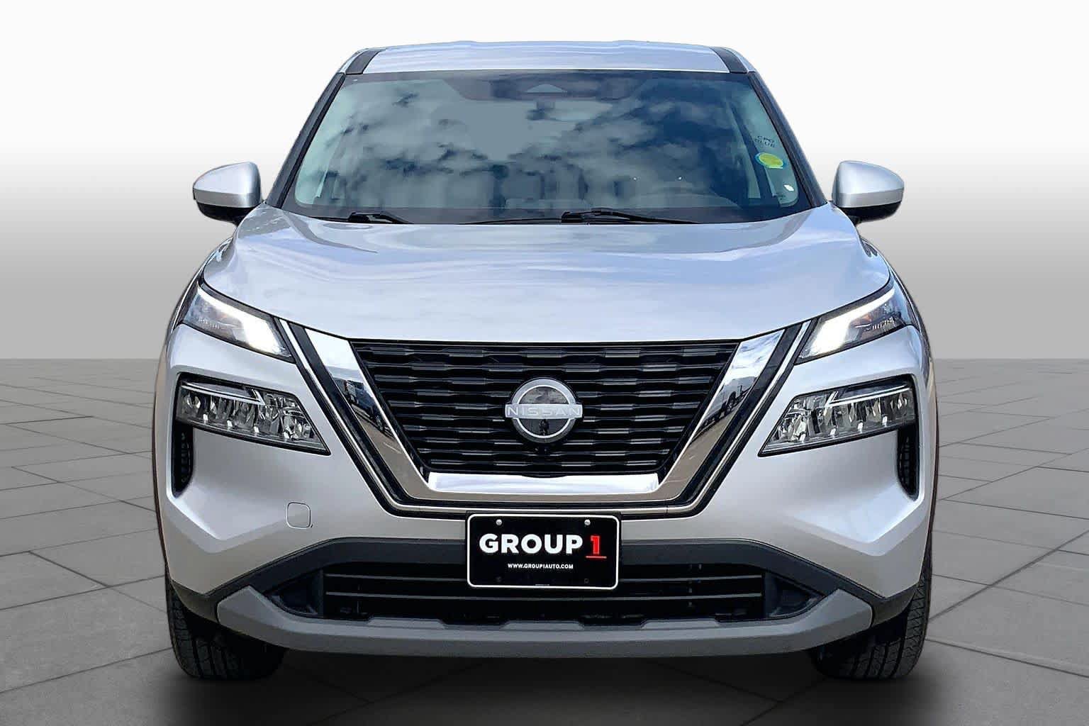 Used 2023 Nissan Rogue SV AWD/4WD image 4