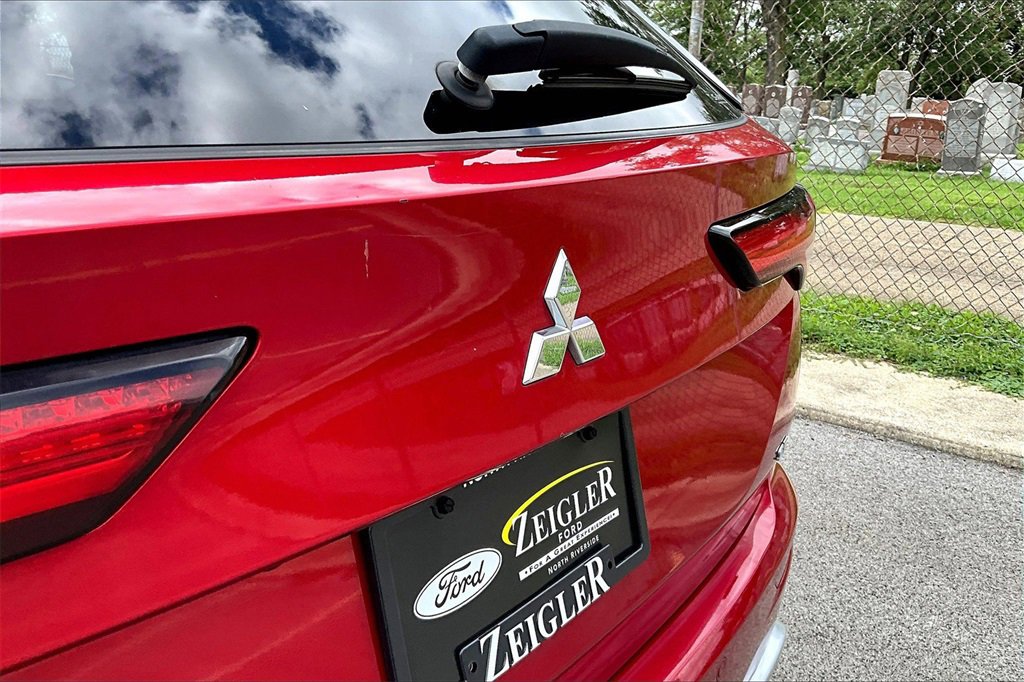 Used 2023 Mitsubishi Outlander SE image 31