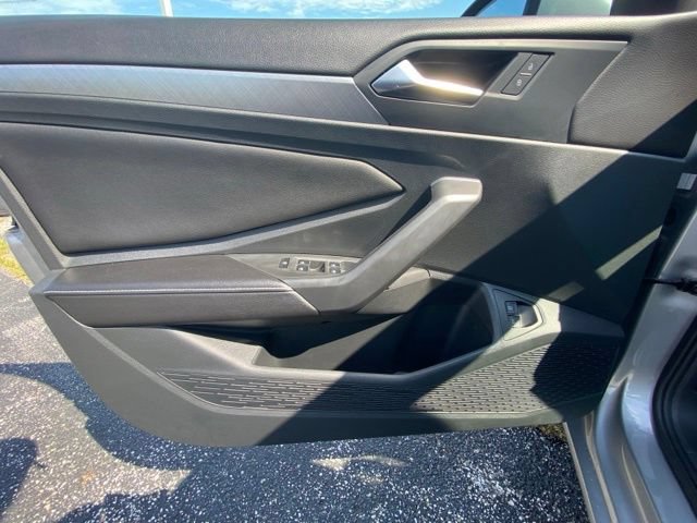 Used 2024 Volkswagen Jetta SE FWD image 13