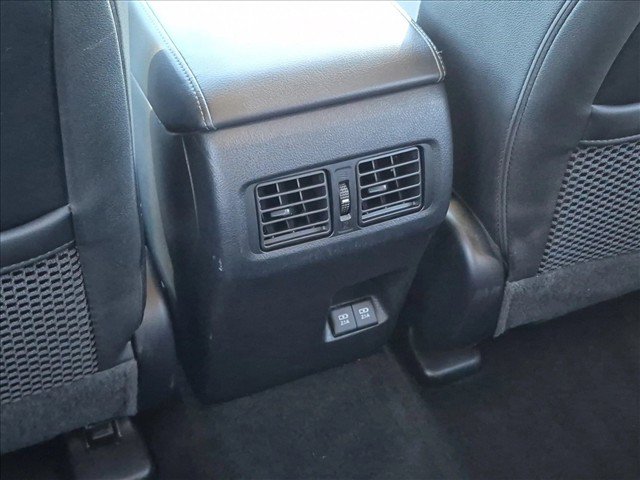 Used 2022 Toyota 4Runner SR5 Premium w/ Moonroof Package AWD/4WD image 18