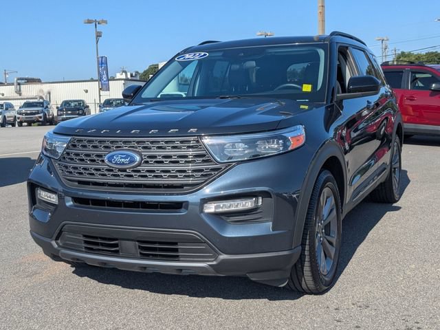 Certified 2022 Ford Explorer XLT w/ Equipment Group 202A RWD image 7