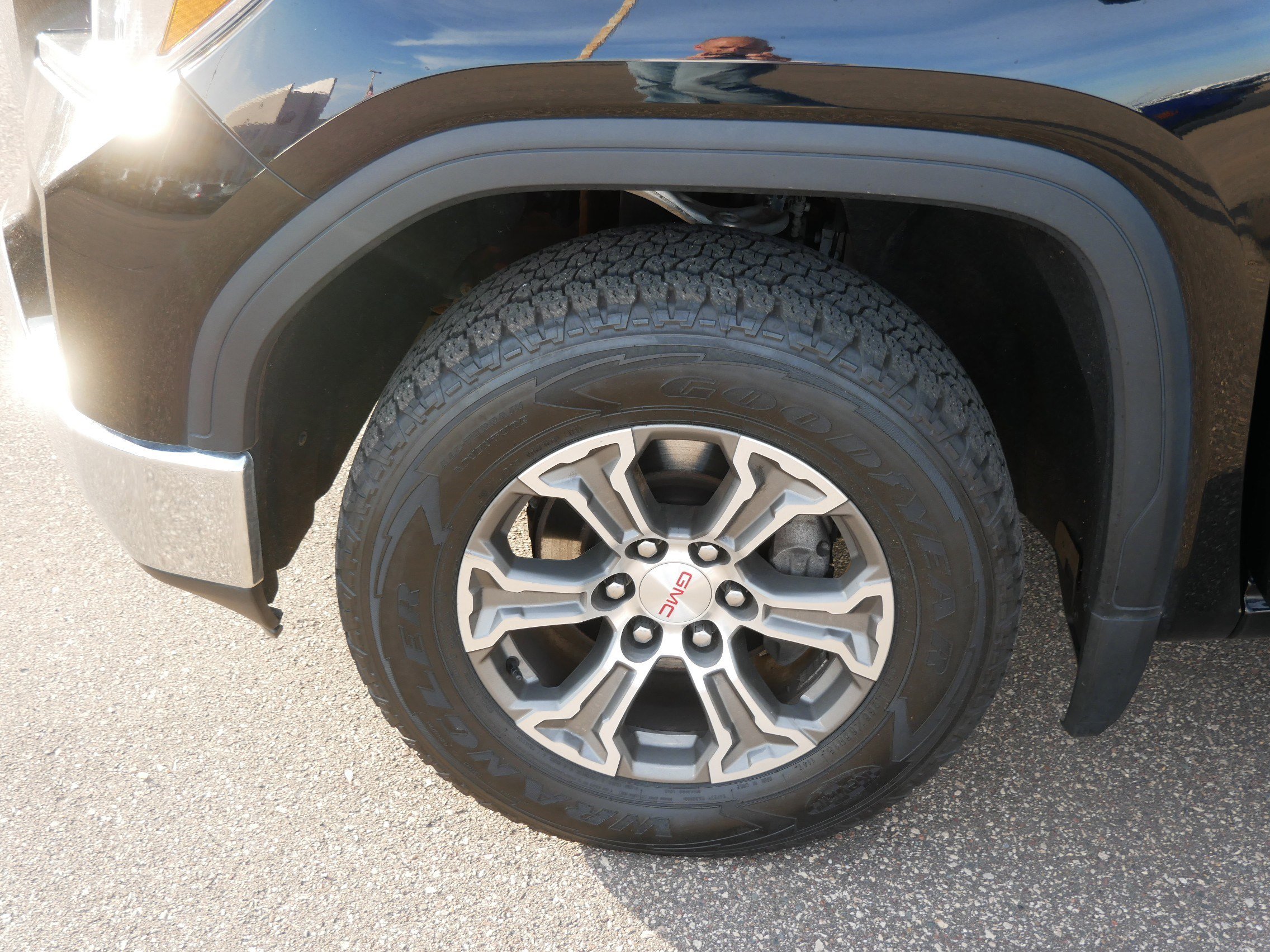 Used 2019 GMC Sierra 1500 SLE w/ SLE Value Package AWD/4WD image 15