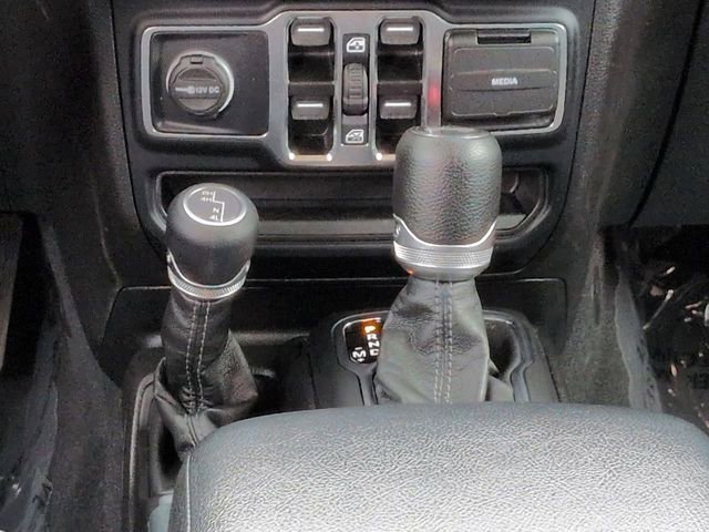 Used 2024 Jeep Wrangler Unlimited Sport AWD/4WD image 19