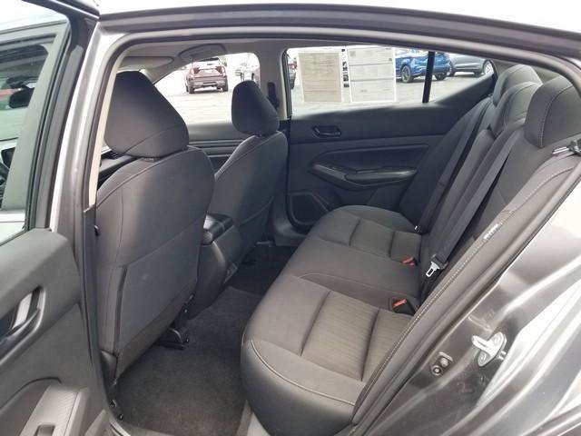 Used 2024 Nissan Altima 2.5 SV FWD image 15