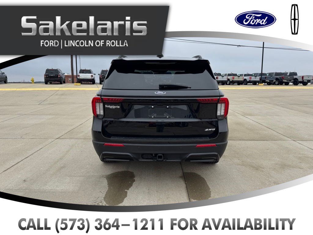 Certified 2025 Ford Explorer ST-Line AWD/4WD image 4