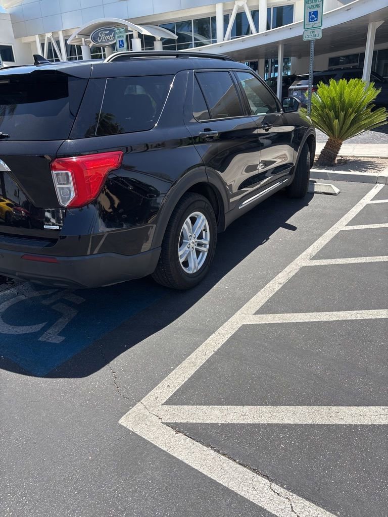 Certified 2020 Ford Explorer XLT RWD image 2
