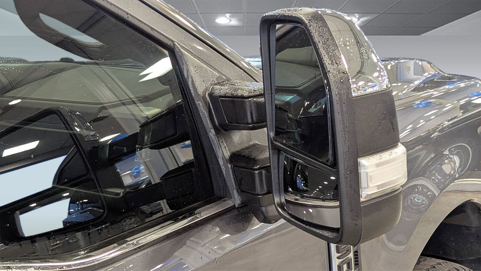 Certified 2025 Ford F350 Platinum w/ Platinum Plus Package image 18