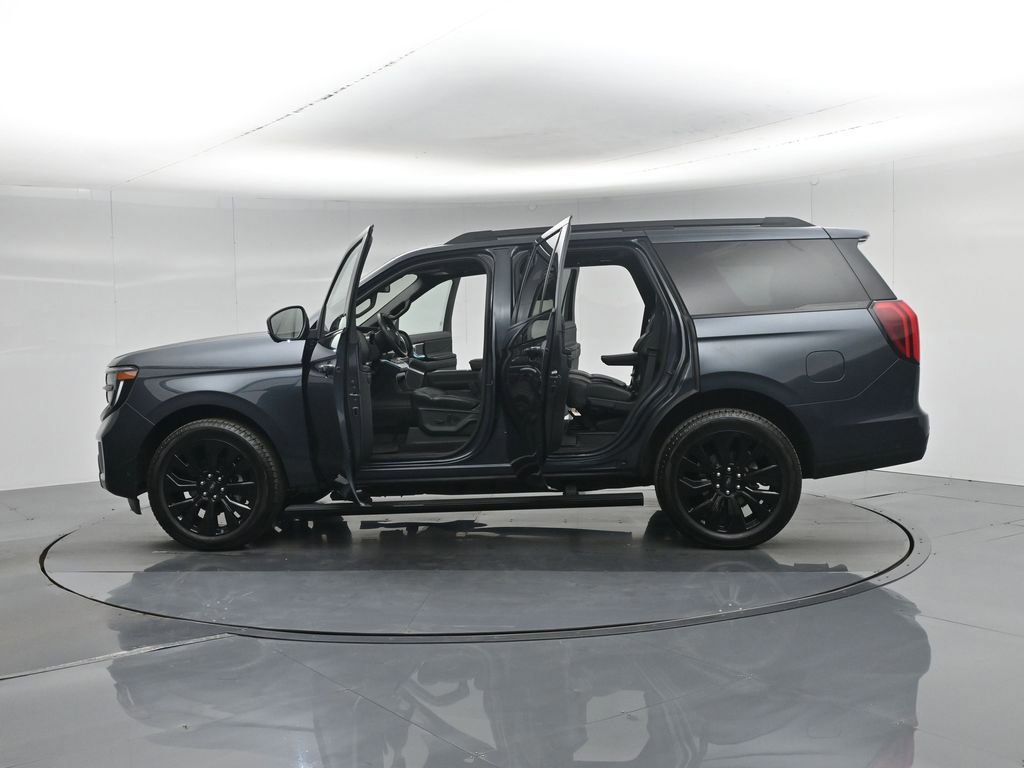 Certified 2025 Ford Expedition Platinum w/ Stealth Appearance Package image 62