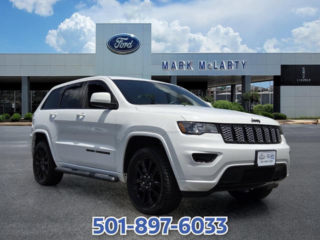 Used 2017 Jeep Grand Cherokee Altitude AWD/4WD image 9