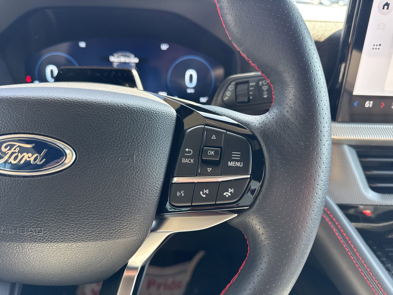 Certified 2025 Ford Explorer ST-Line w/ Premium Package image 32