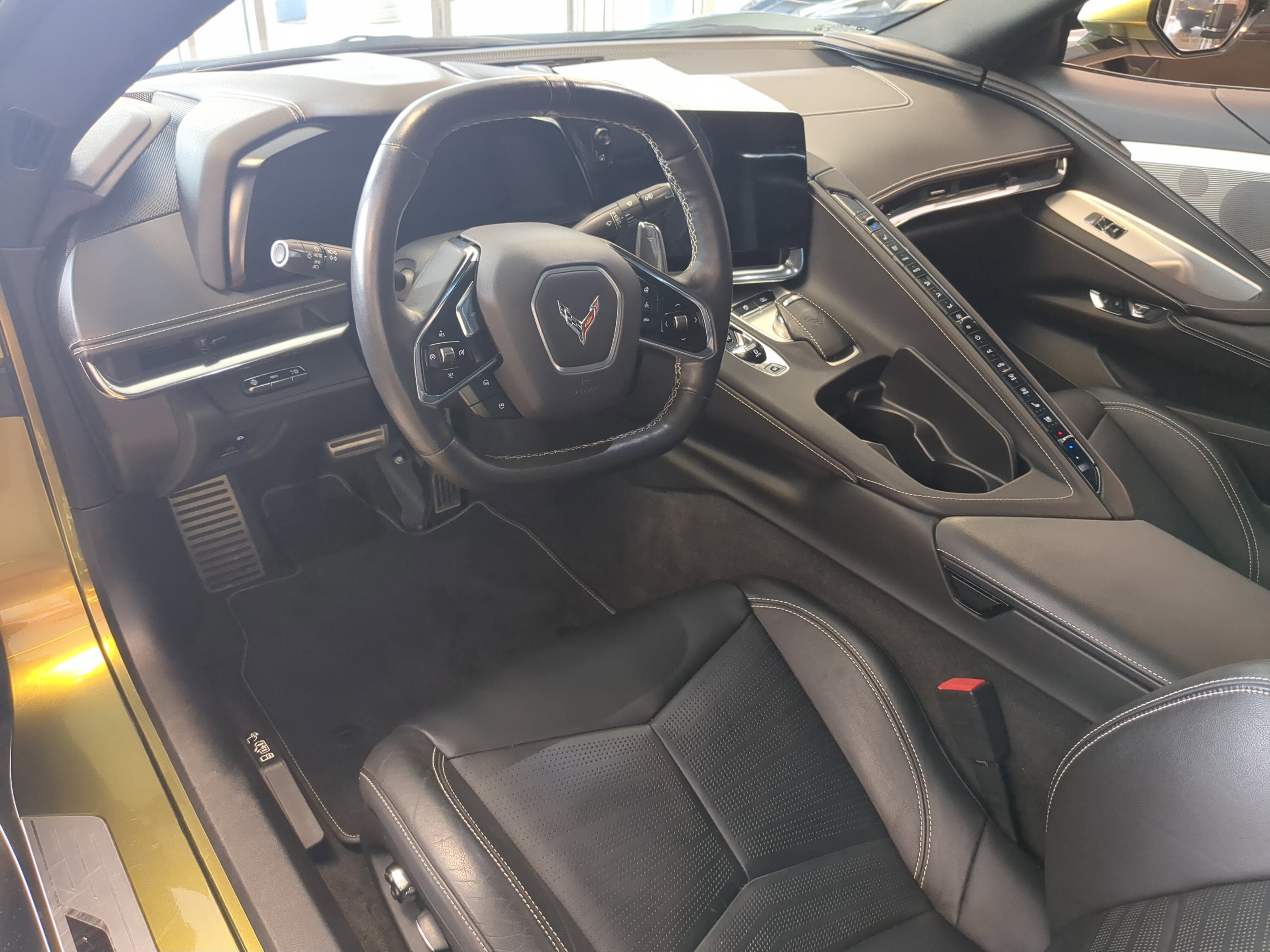 Used 2020 Chevrolet Corvette Stingray Preferred Cpe w/ 2LT Preferred Equipment Group image 13