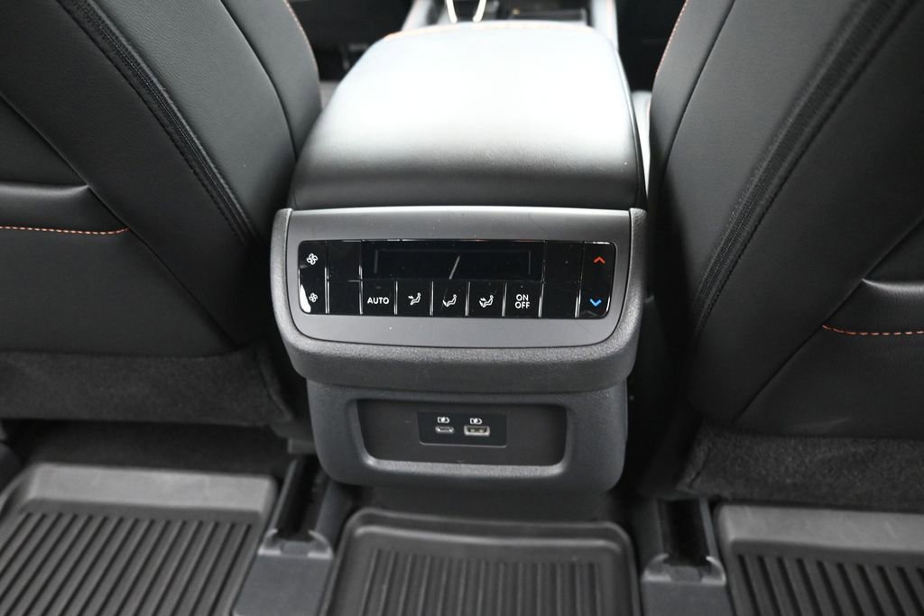 Used 2025 Nissan Pathfinder Rock Creek AWD/4WD image 12
