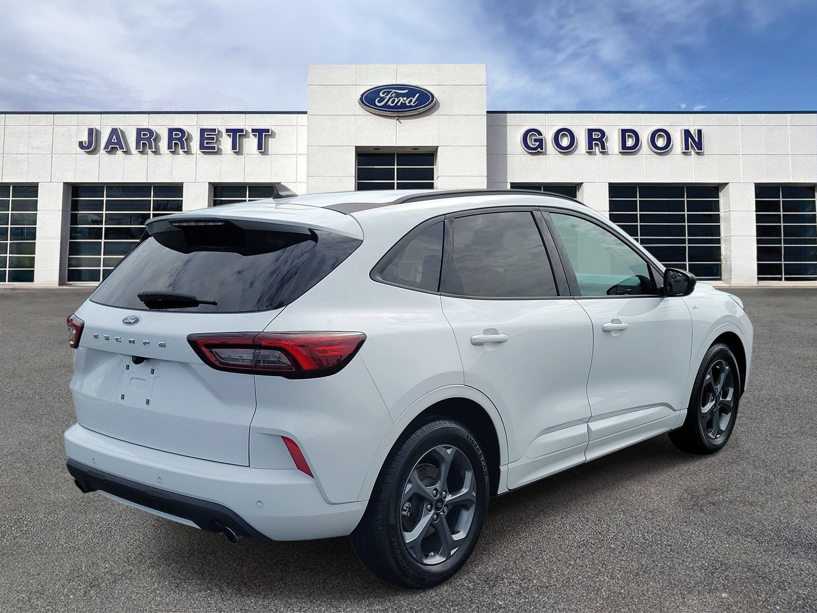 Certified 2023 Ford Escape ST-Line FWD image 4