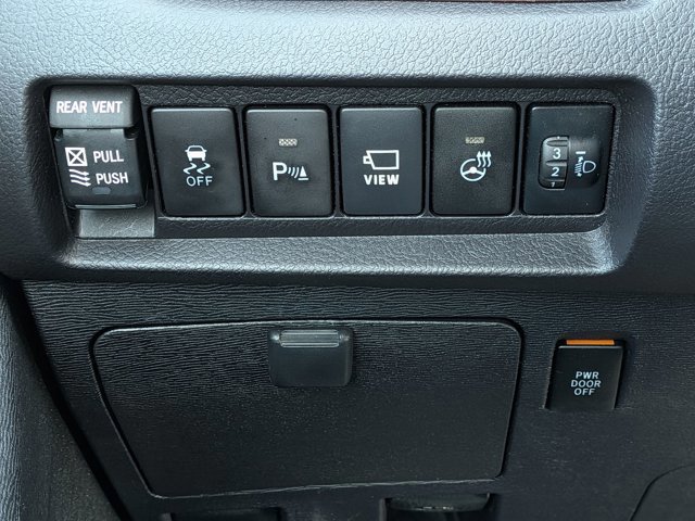 Used 2020 Toyota Sienna Limited Premium image 19