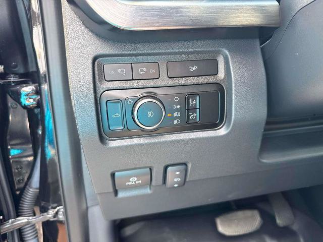Certified 2024 Ford F250 Lariat w/ Lariat Ultimate Package AWD/4WD image 21