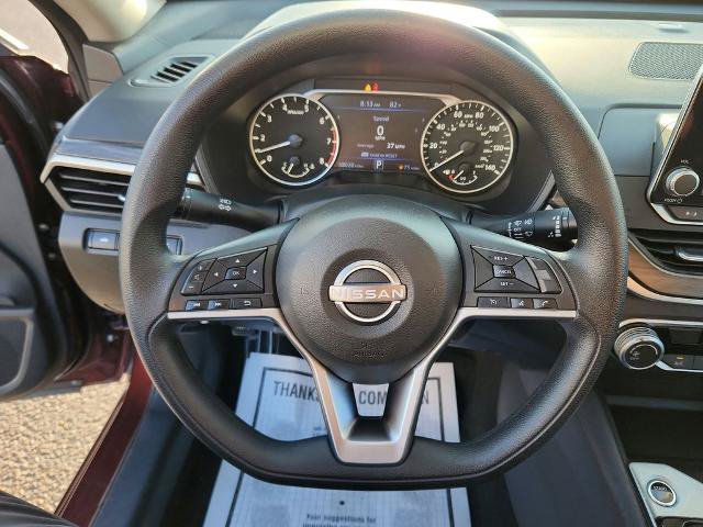 Used 2025 Nissan Altima 2.5 SV FWD image 12