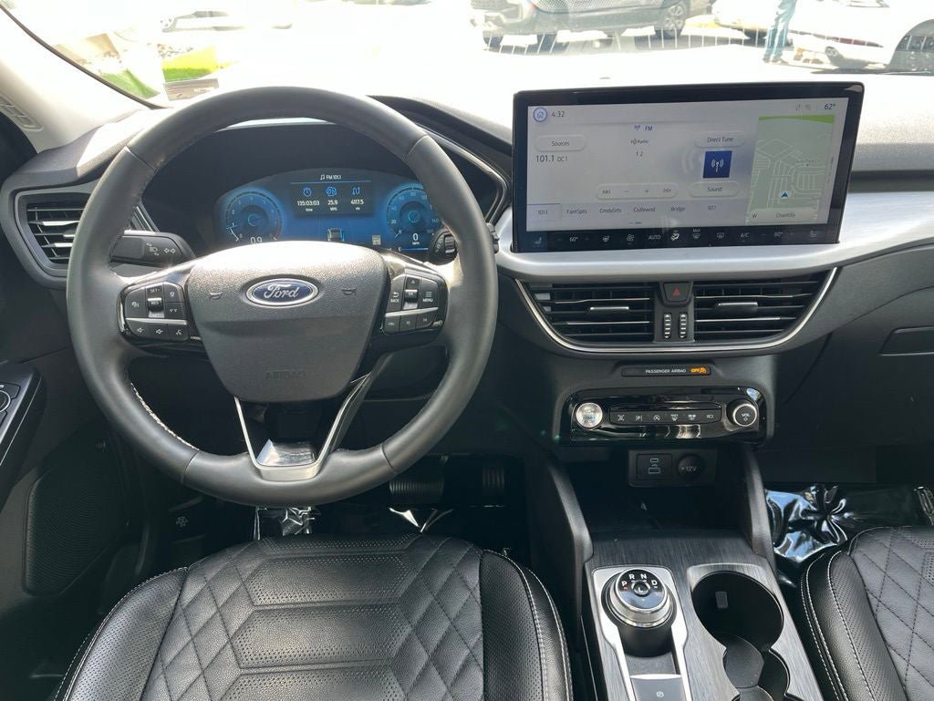 Certified 2023 Ford Escape Platinum w/ Premium Technology Package AWD/4WD image 18