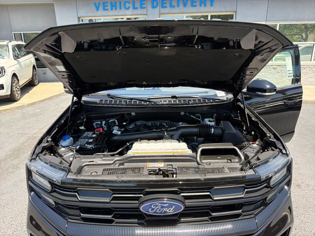 Certified 2025 Ford Expedition Active AWD/4WD image 25