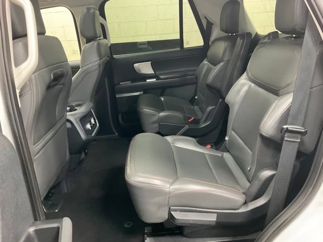 Certified 2025 Ford Expedition Active AWD/4WD image 11