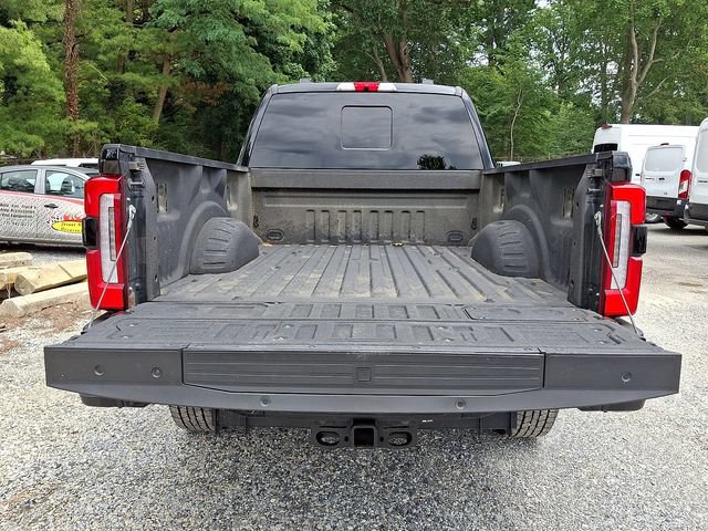 Certified 2024 Ford F350 Platinum w/ FX4 Off-Road Package AWD/4WD image 31