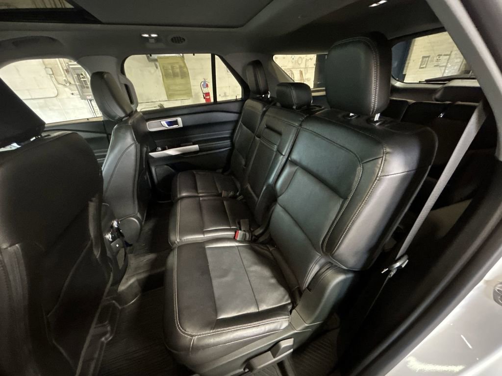 Certified 2021 Ford Explorer Limited w/ Hybrid Equipment Group 310A AWD/4WD image 23