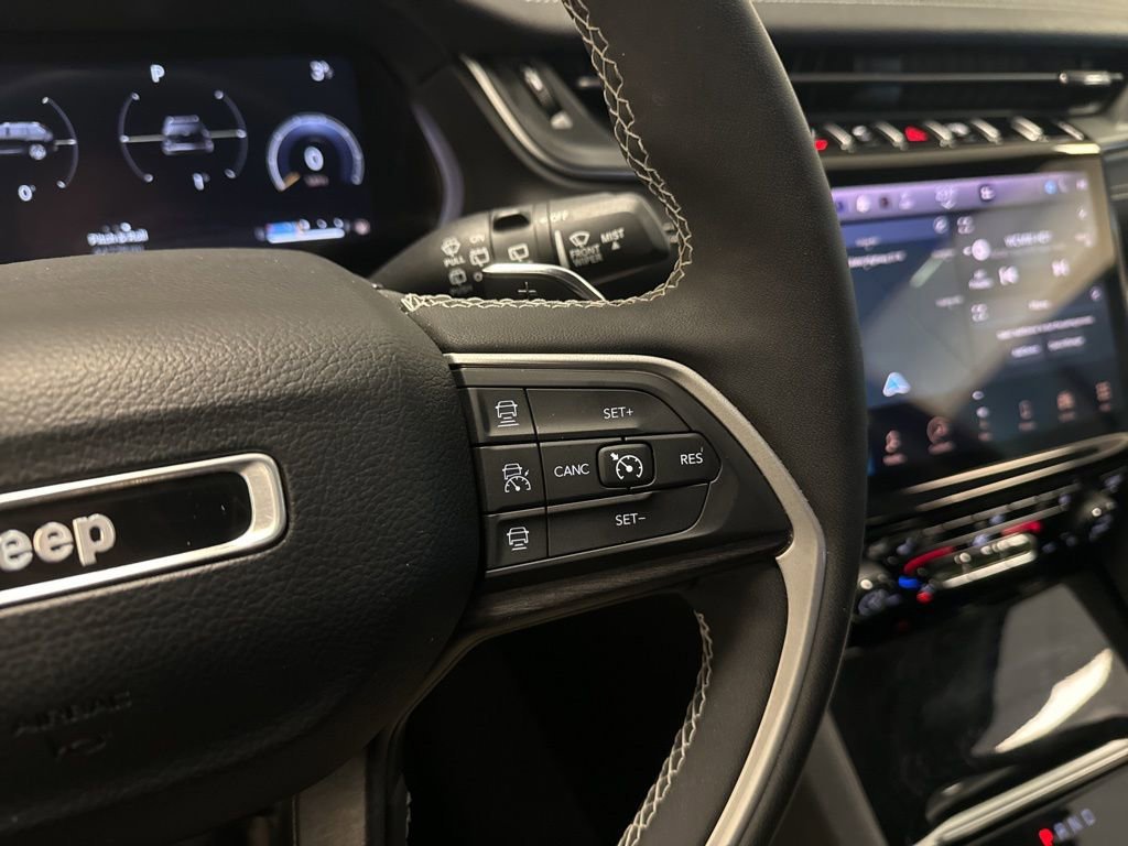 Used 2023 Jeep Grand Cherokee Limited w/ Trailer Tow Prep Group (B) image 42