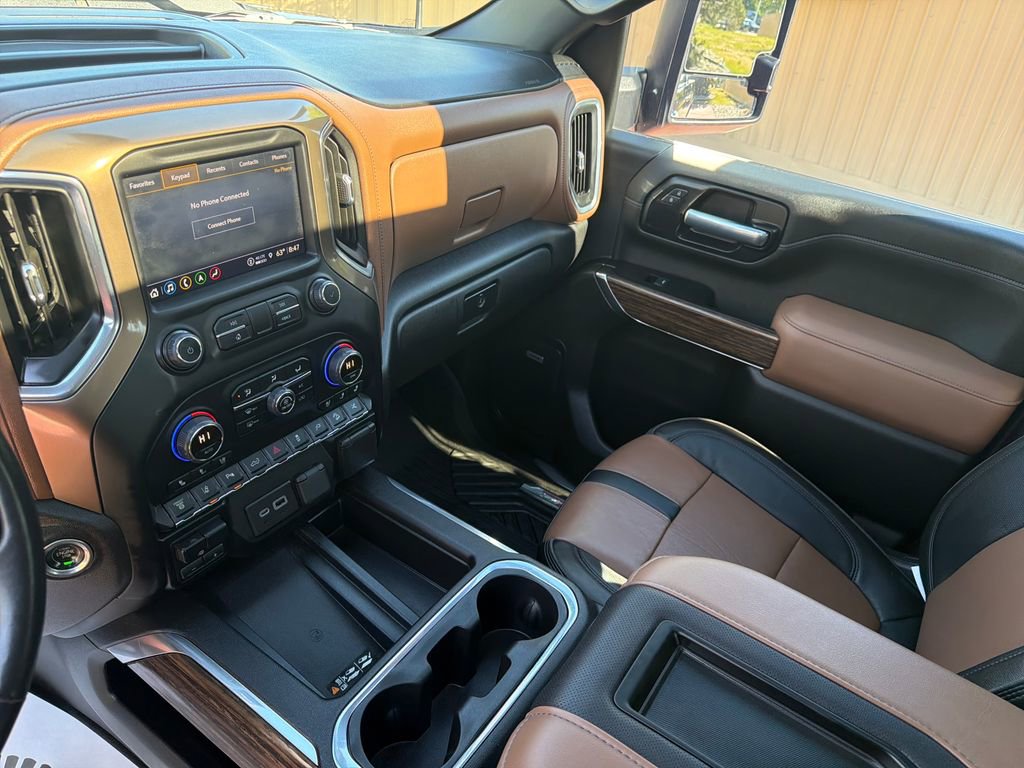 Used 2022 Chevrolet Silverado 2500 High Country w/ Technology Package AWD/4WD image 19