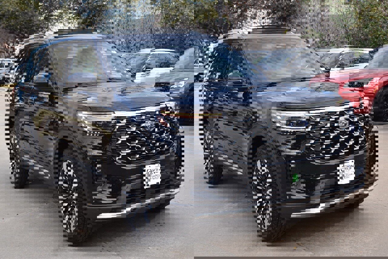 Certified 2025 Ford Explorer Platinum w/ LUX Leather Package image 4