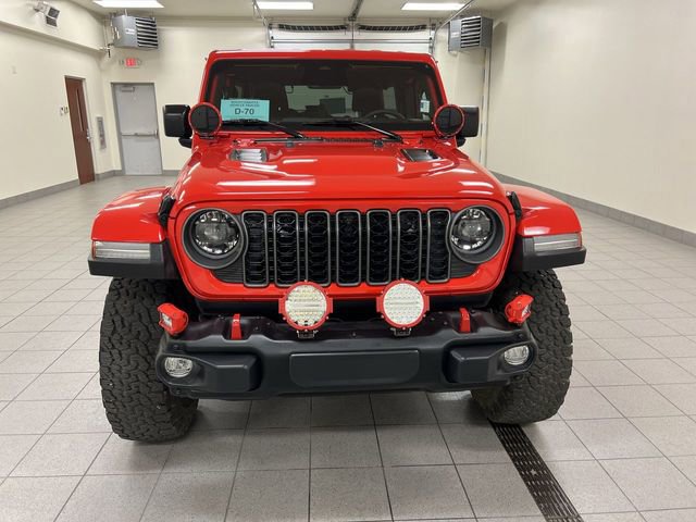Used 2025 Jeep Wrangler Unlimited Rubicon AWD/4WD image 4