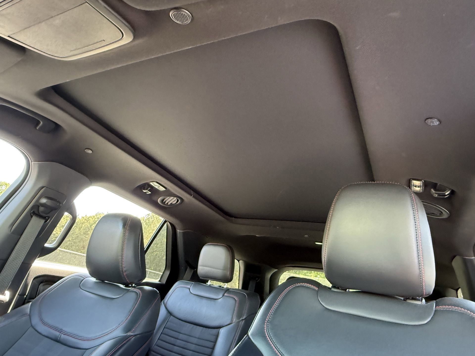 Certified 2025 Ford Explorer ST-Line AWD/4WD image 8