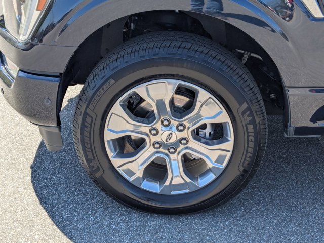 Certified 2022 Ford F150 Platinum w/ Equipment Group 701A High image 11