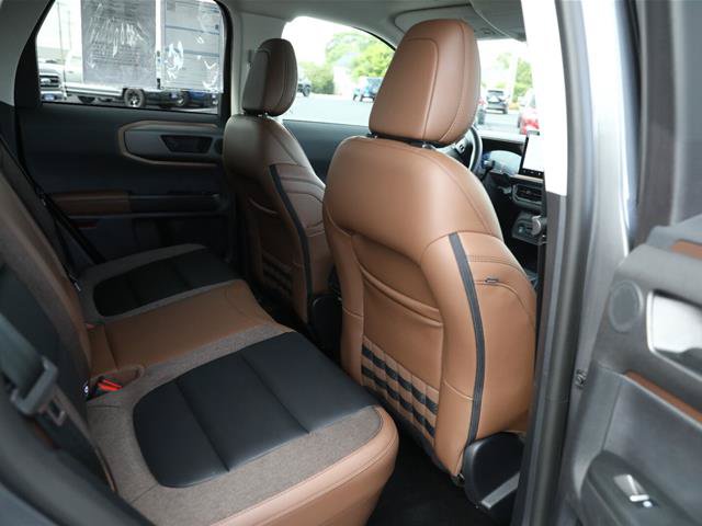 Certified 2025 Ford Bronco Sport Outer Banks w/ Outer Banks Tech Package+ AWD/4WD image 31