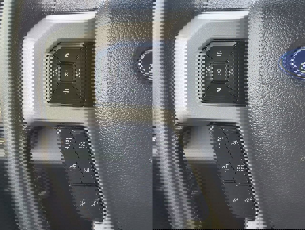 Certified 2022 Ford F250 Lariat w/ Lariat Ultimate Package image 24