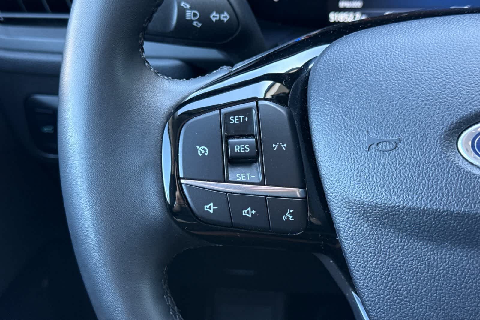 Certified 2024 Ford Escape Active AWD/4WD image 26