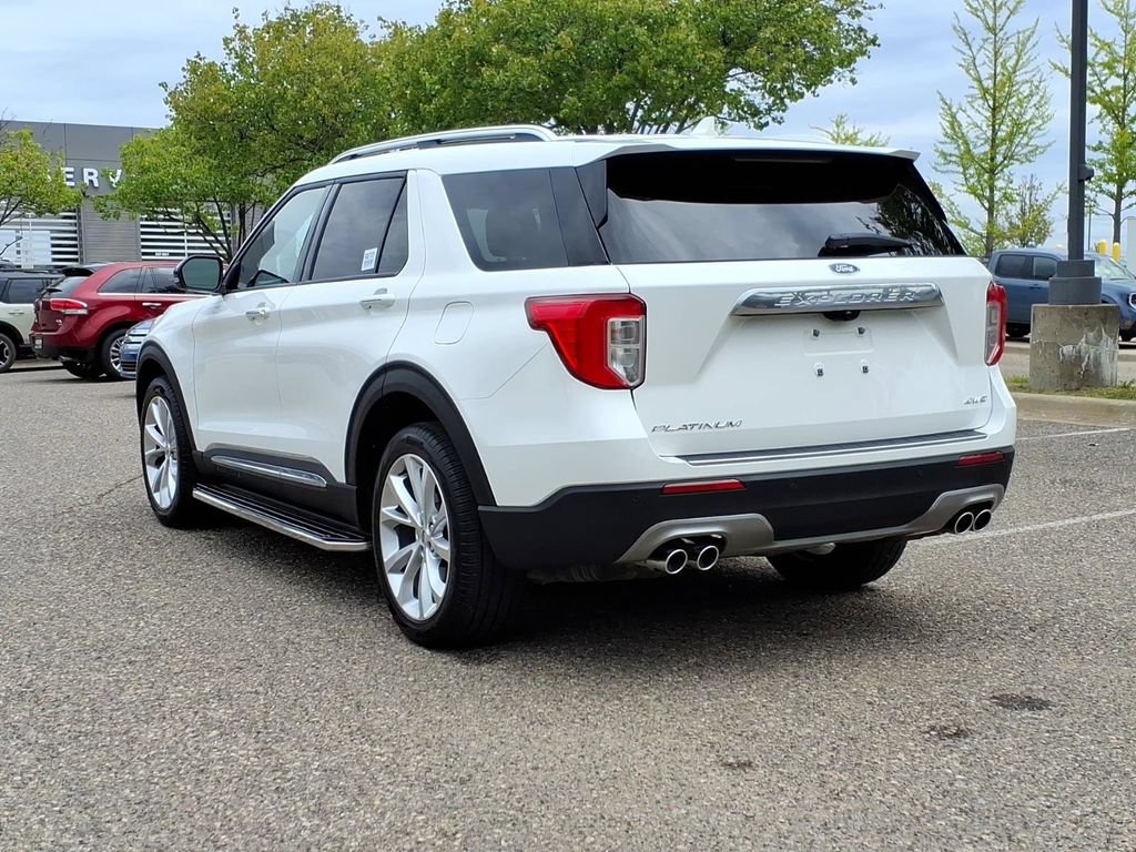Certified 2023 Ford Explorer Platinum w/ Equipment Group 601A AWD/4WD image 3