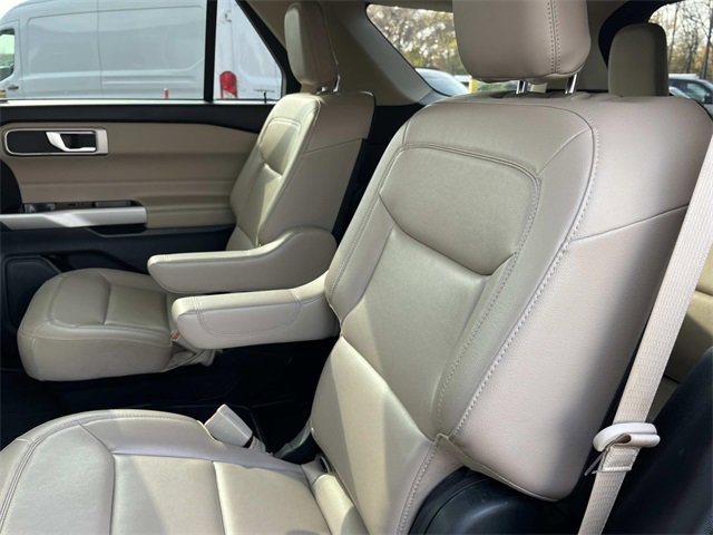 Certified 2021 Ford Explorer XLT w/ Equipment Group 202A image 21