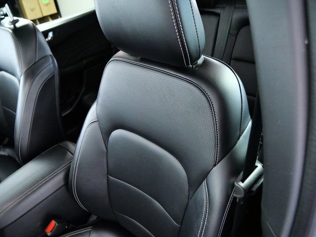 Certified 2025 Ford Escape Platinum AWD/4WD image 18