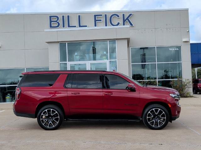 Used 2023 Chevrolet Suburban RST w/ Luxury Package AWD/4WD image 2