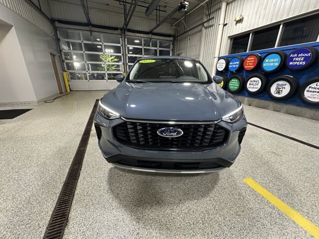 Certified 2023 Ford Escape Active w/ Tech Pack #2 AWD/4WD image 9