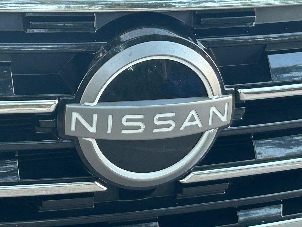 Used 2024 Nissan Rogue S AWD/4WD image 18