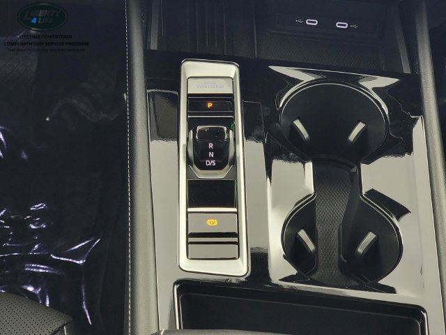 Used 2025 Volkswagen Atlas SE AWD/4WD image 26
