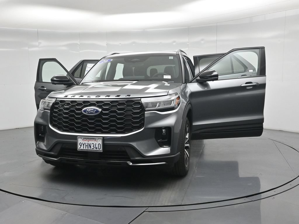 Certified 2026 Ford Explorer ST-Line AWD/4WD image 30