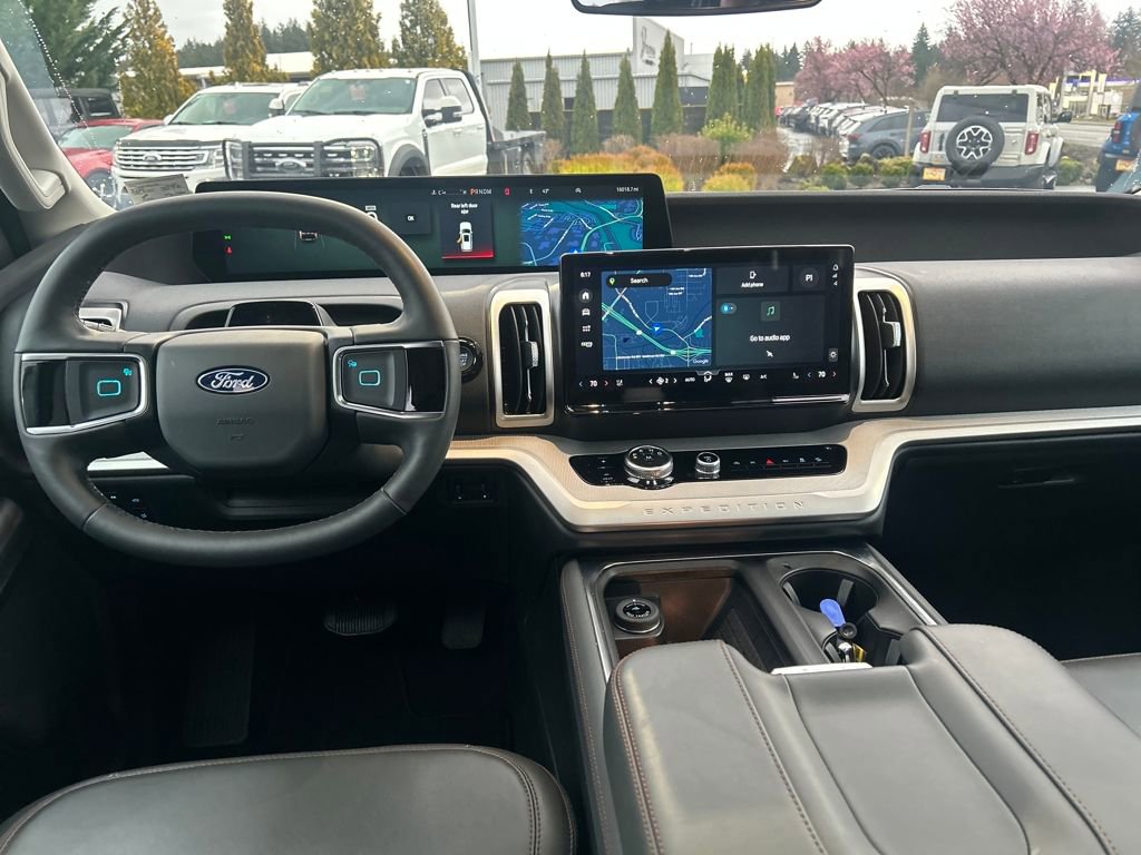 Certified 2025 Ford Expedition Active image 6