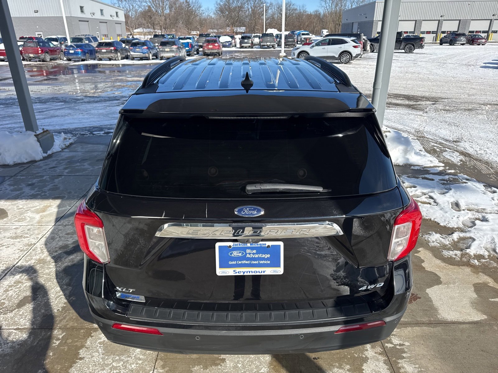 Certified 2023 Ford Explorer XLT image 4