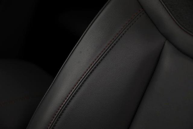 Certified 2025 Ford Explorer Active w/ Active Comfort Package image 25