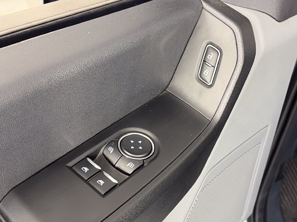 Certified 2025 Ford F250 XL AWD/4WD image 21