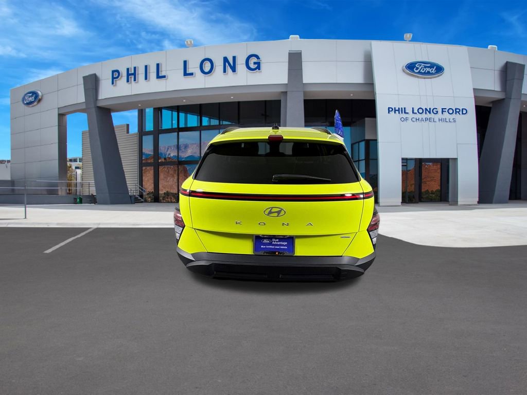 Used 2024 Hyundai Kona SEL AWD/4WD image 4